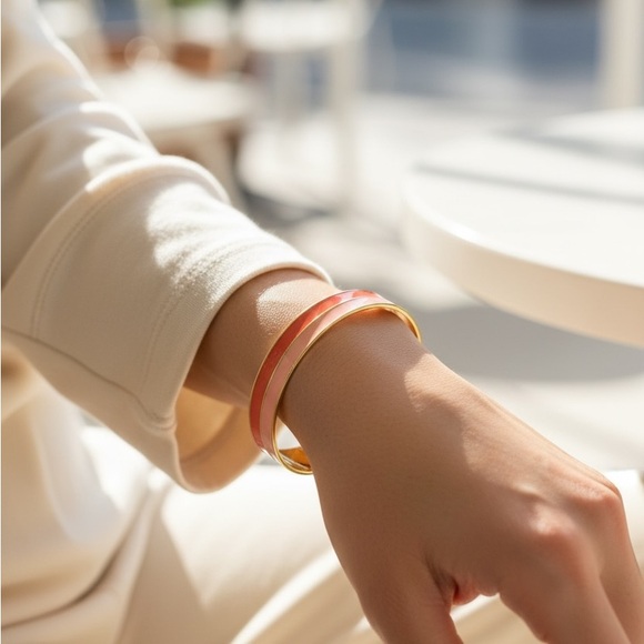 Elegant Gold and Pink Bracelet - Picture 2 of 2